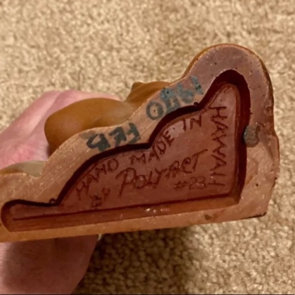 Price Drop. 2 Hawaiian Souvenir Figurines Poly Art Busts Vintage and Unique. - Picture 5 of 8